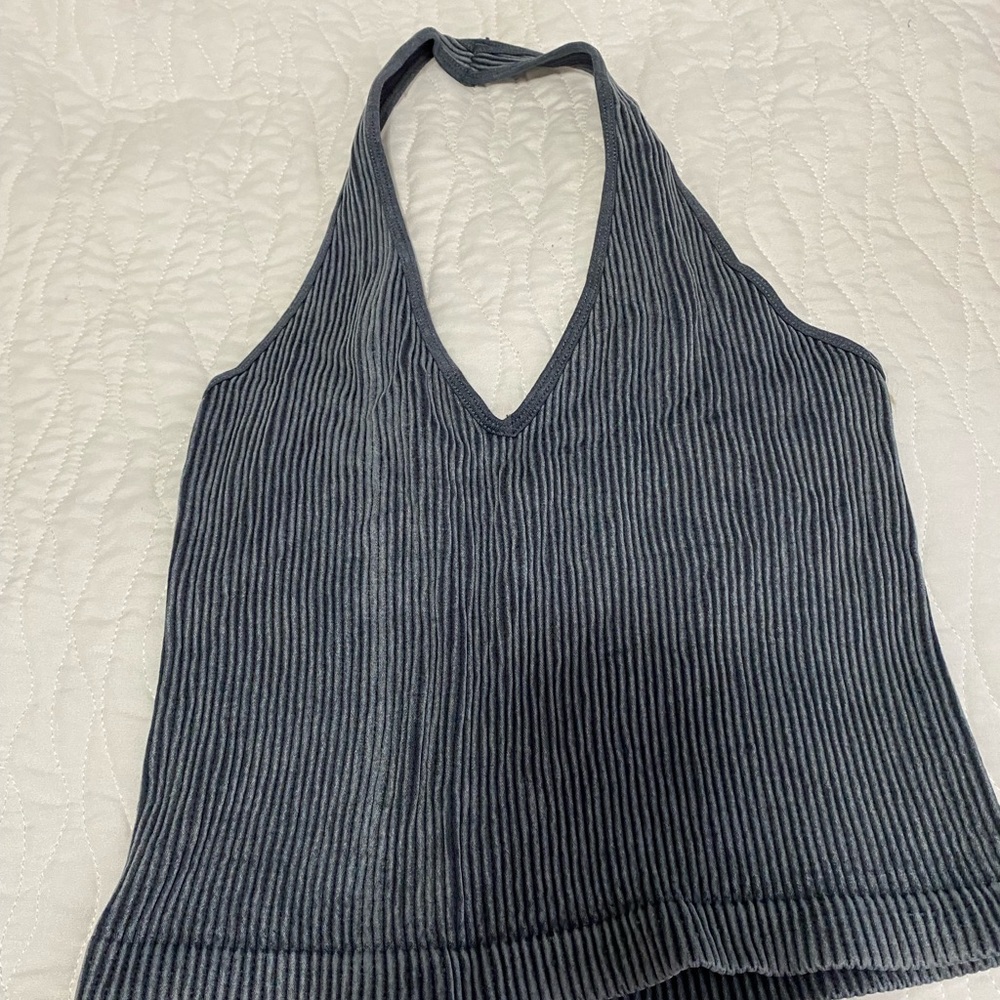 Ribbed halter tank